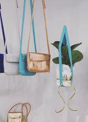 leather plant hanger mint - Renske Versluijs