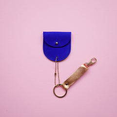 Renske Versluijs - keychain kobalt