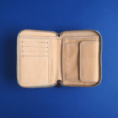 Renske Versluijs - wallet nude