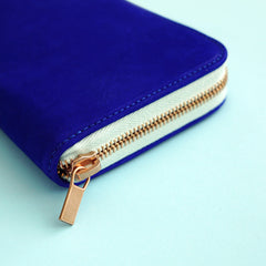 Renske Versluijs - leather wallet BIO kobalt eco zipper