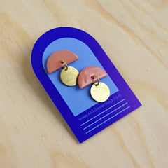 designer Renske Versluijs - porcelain earrings Sole