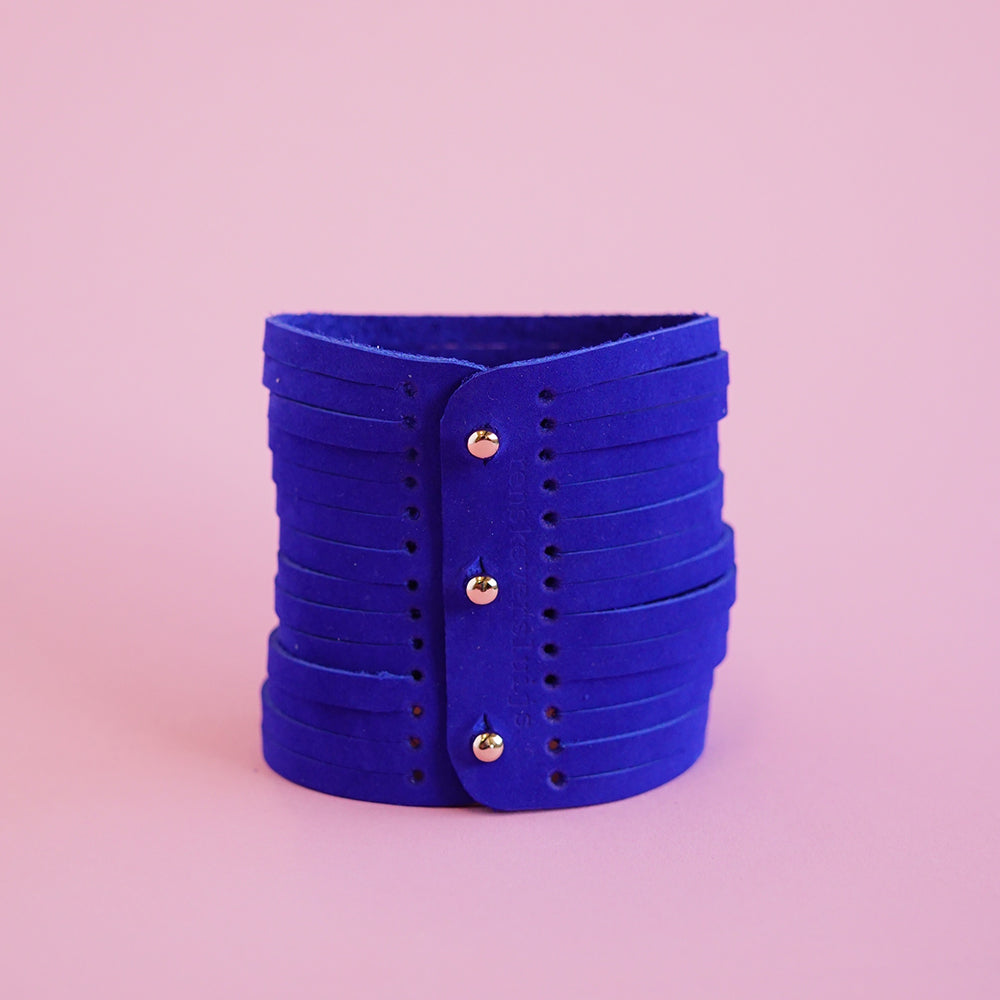 vegetable tanned leather bracelet kobalt - renskeversluijs