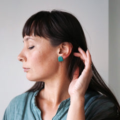 Renske Versluijs - Porcelain earrings Play forest green