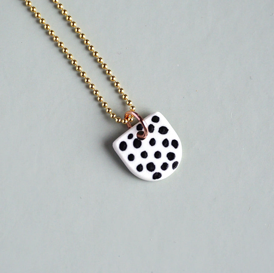 handmade porcelain necklace Eva dots -Renske Versluijs