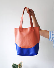 Leather shopper Mare BIO terracotta & BIO kobalt - Renske Versluijs 