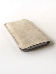 leather Iphone sleeve sand - renskeversluijs
